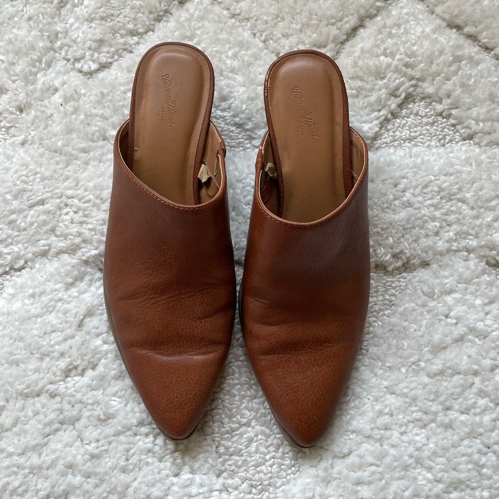 Universal Thread Heeled Mule